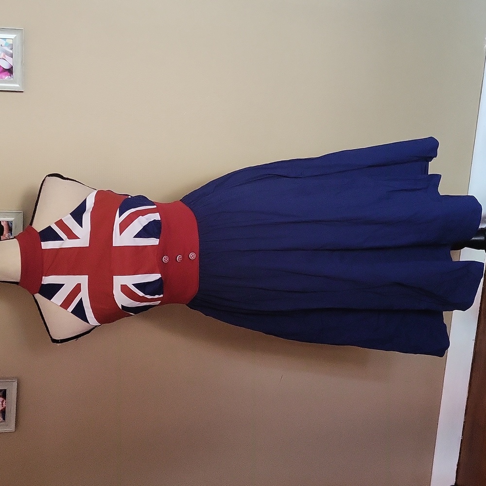 Her Universe Marvel Captain Carter Halter Dress - Picture 5 of 15